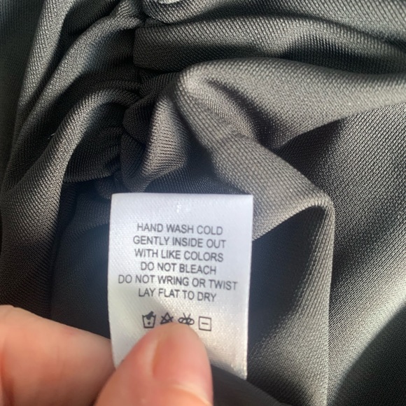 L’ACADEMIE Black Mae Crop Top size medium - Picture 11 of 11